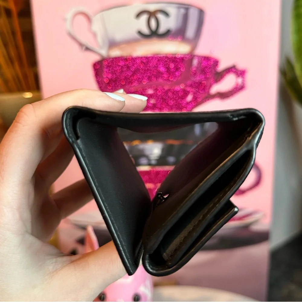 Louis Vuitton Eclipse Discovery Wallet - Picture 10 of 11